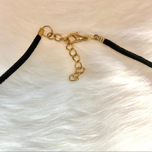NWOT Black Necklace With Sun Face Pendent - Picture 2 of 3